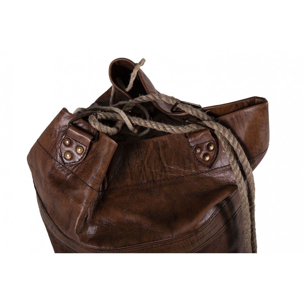 Brown Leather Punch Bag Smithers Gifts £179.00      product_features