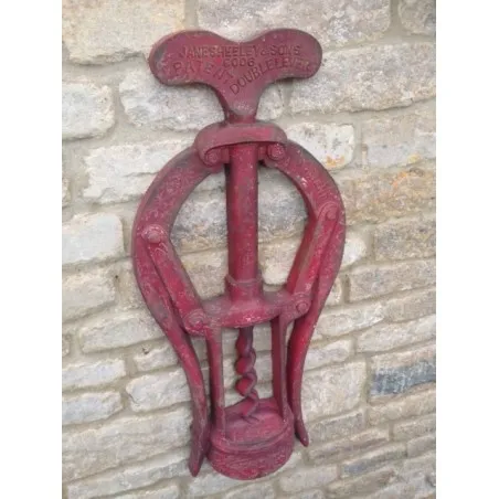 Vintage Style Wall Cork Screw Smithers Archives £83.00 product_features