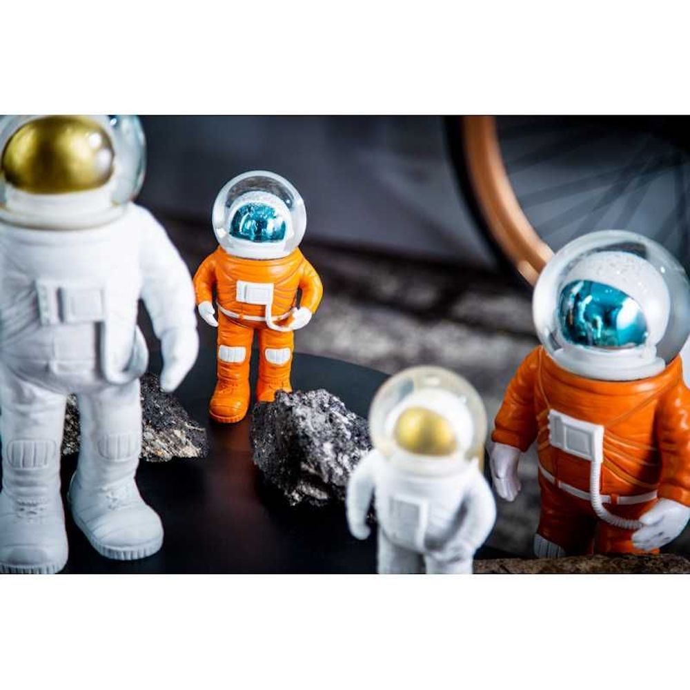 Marstronaut Snowglobe  Christmas Gifts £43.00      product_features