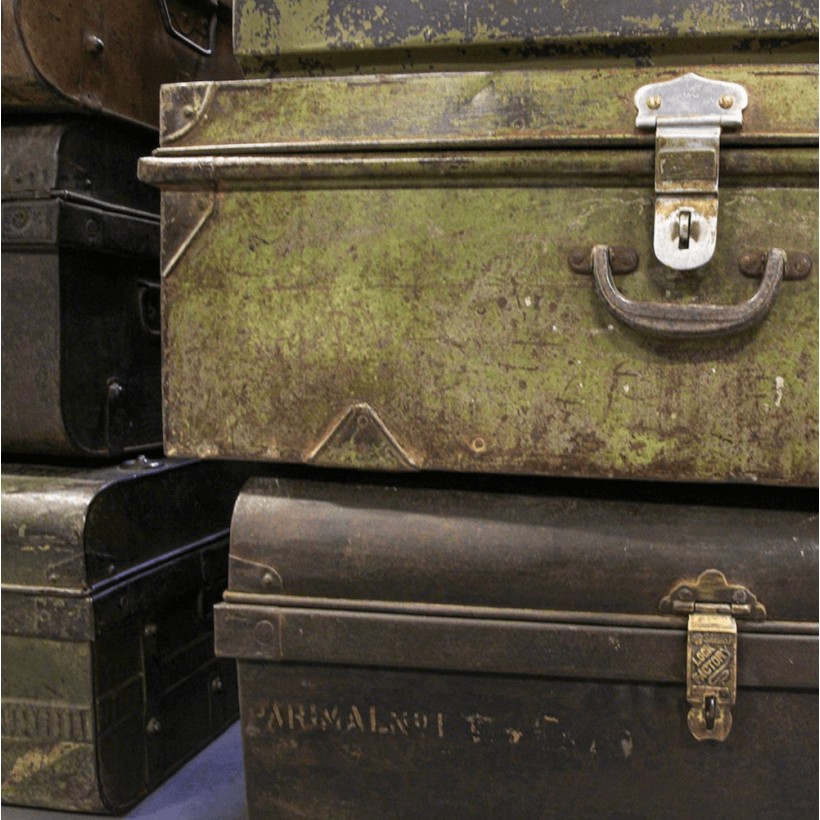 Vintage Metal Suitcase Antique Luggage Trunks Smithers • UK, US