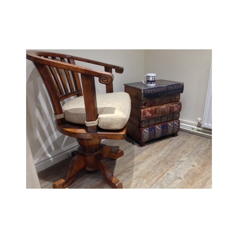 Winnie the Pooh Treasure Island Alice in Wonderland • UK, US & Canada