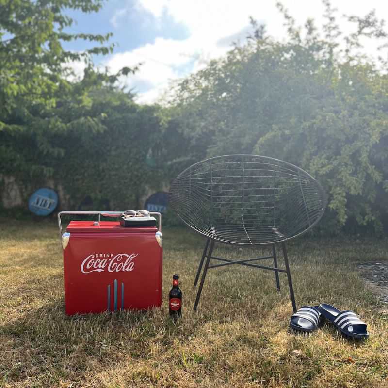Coca-Cola Retro Ice Chest Cooler This And That Smithers of Stamford £299.00 Store UK, US, EU, AE,BE,CA,DK,FR,DE,IE,IT,MT,NL,N...