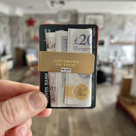 Money Clip Wallet Retro Gifts £27.00 Store UK, US, EU, AE,BE,CA,DK,FR,DE,IE,IT,MT,NL,NO,ES,SEMoney Clip Wallet £22.50 £27.0...