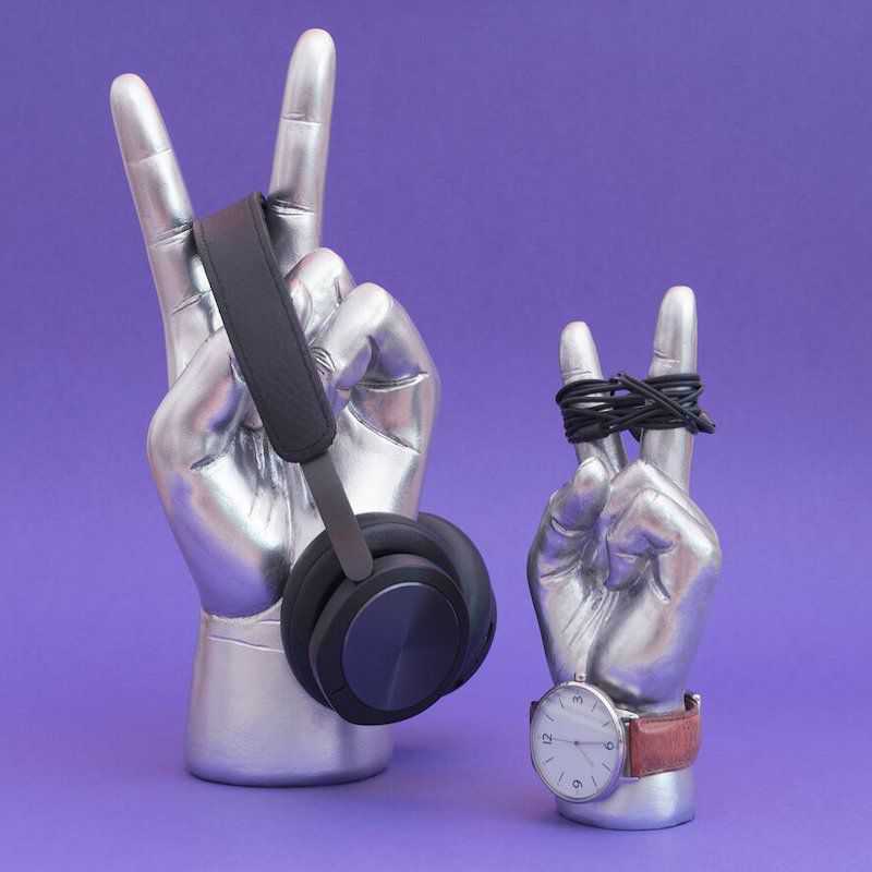 Peace Out Headphone Stand Retro Gifts  £15.00 Store UK, US, EU, AE,BE,CA,DK,FR,DE,IE,IT,MT,NL,NO,ES,SEPeace Out Headphone Sta...
