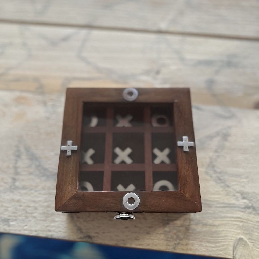 Tic Tac Toe Game Smithers Gifts £25.00      product_features