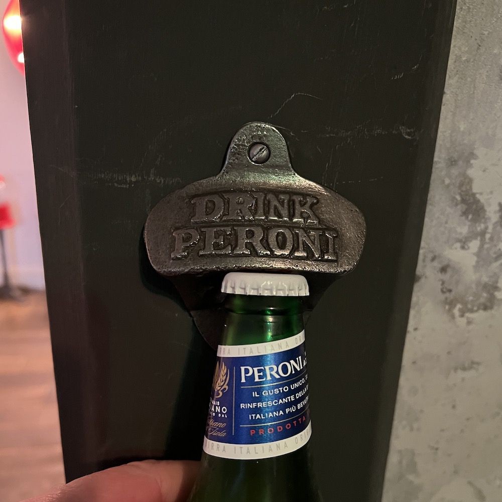 Peroni Bottle Opener  Gifts £10.00      product_features