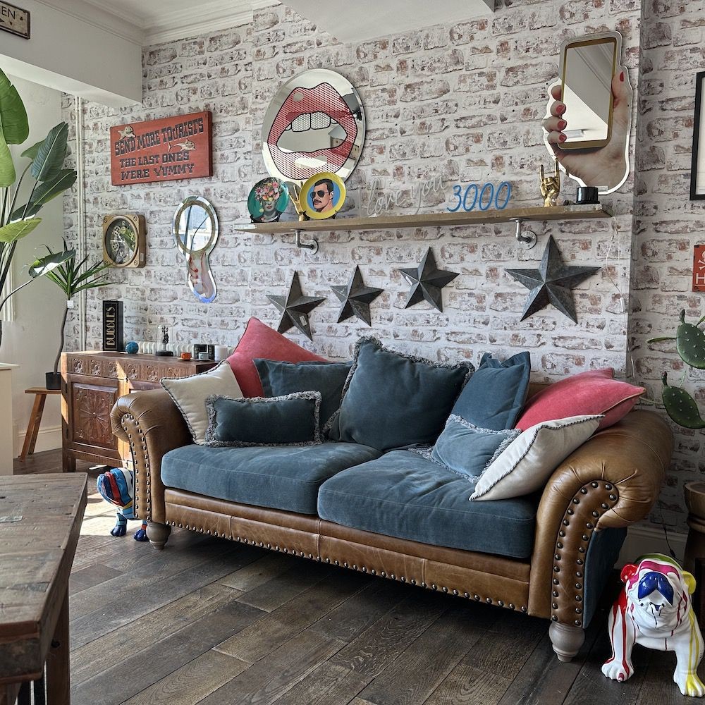 Churchill 3 Seater Leather Sofa Furniture £3,208.00