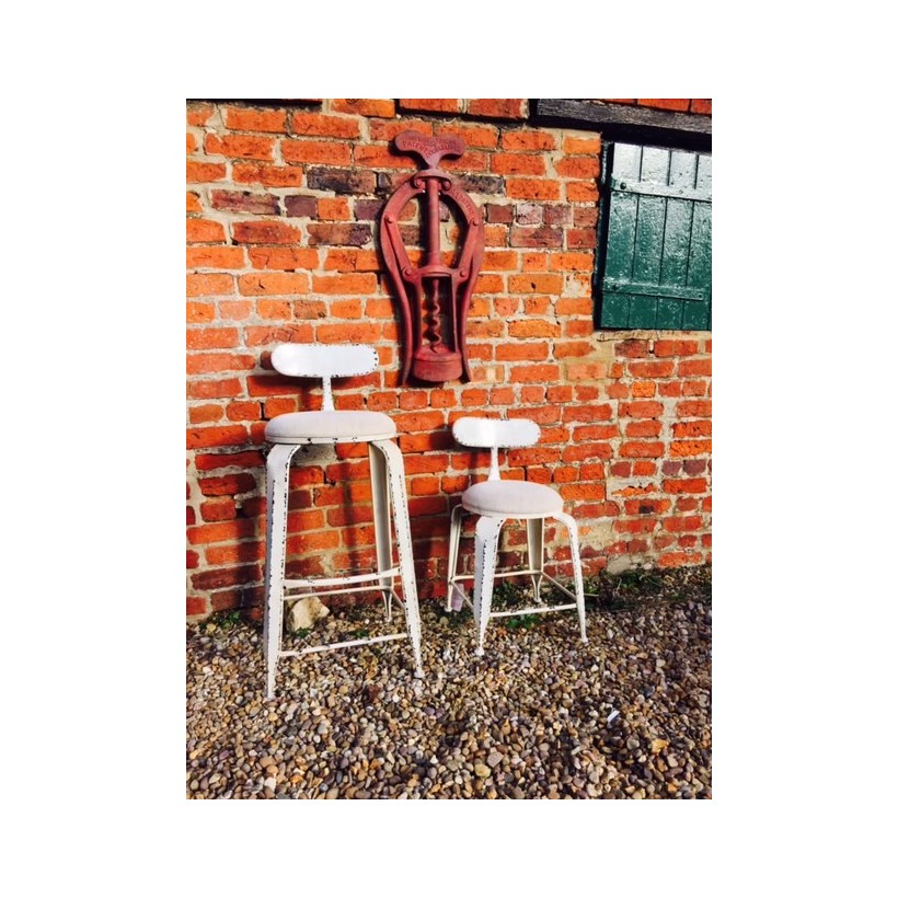 Art Find Quirky Dining Chair, Table in Industrial Vintage Retro Design