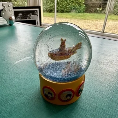 The Beatles Yellow Submarine Snow Globe Smithers Gifts &pound;40.00 product_features