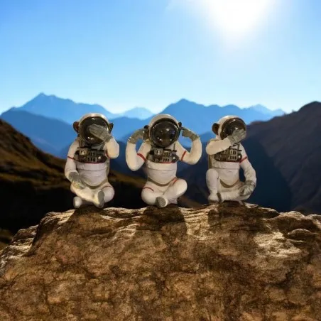 Space Monkeys – See No Evil, Hear No Evil, Speak No Evil  Retro Ornaments £300.00      product_features