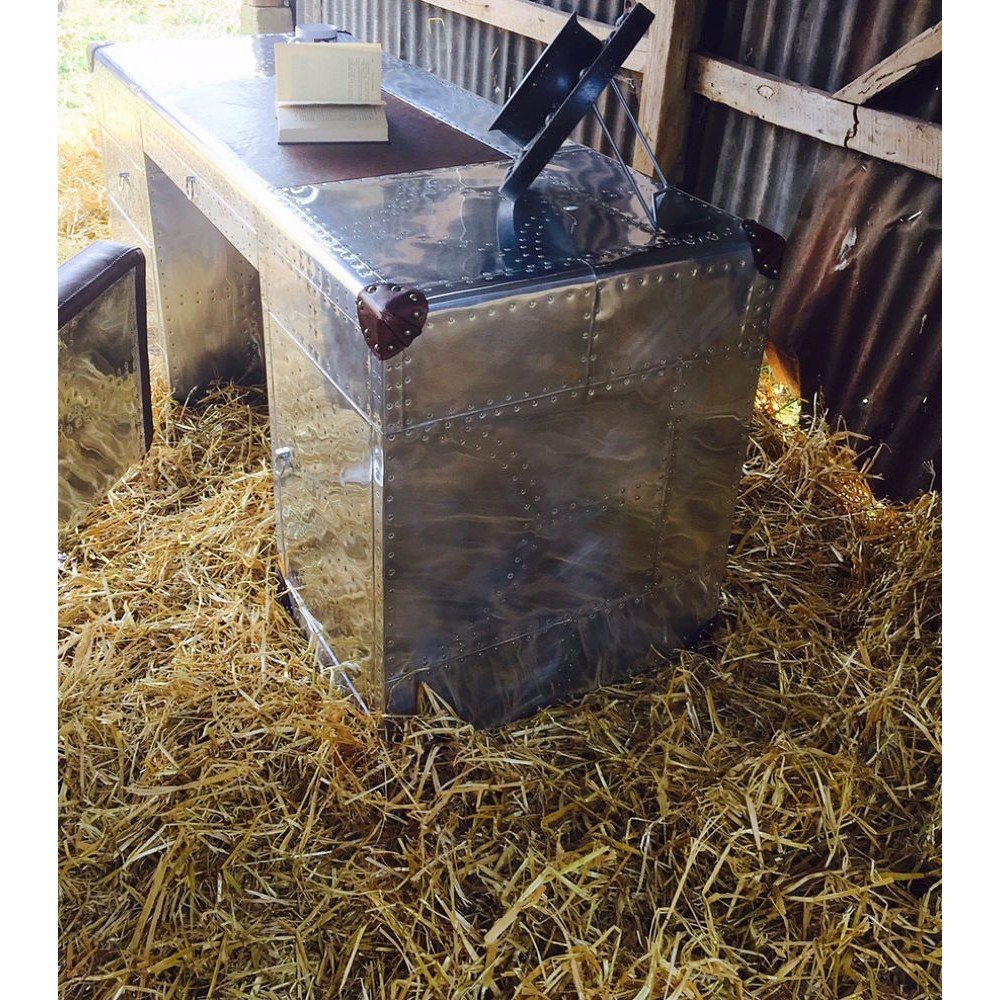 Aviator Desk Smithers Aviator £2,930.00 product_features