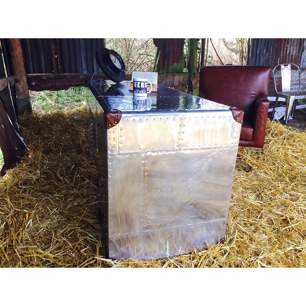 Aviator Desk Smithers Aviator £2,930.00 product_features