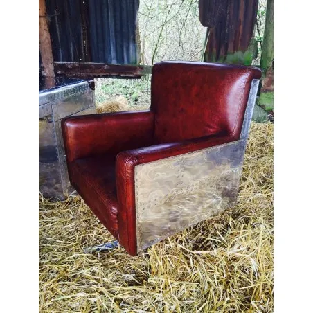 Pilot Falcon Leather Chair Smithers Archives £974.00 product_features
