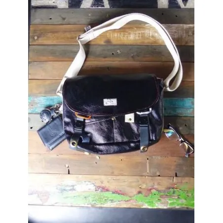 Ragsto Bags  Archives £179.00      product_features