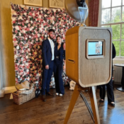 alt=“vintage Photo Booth hire”