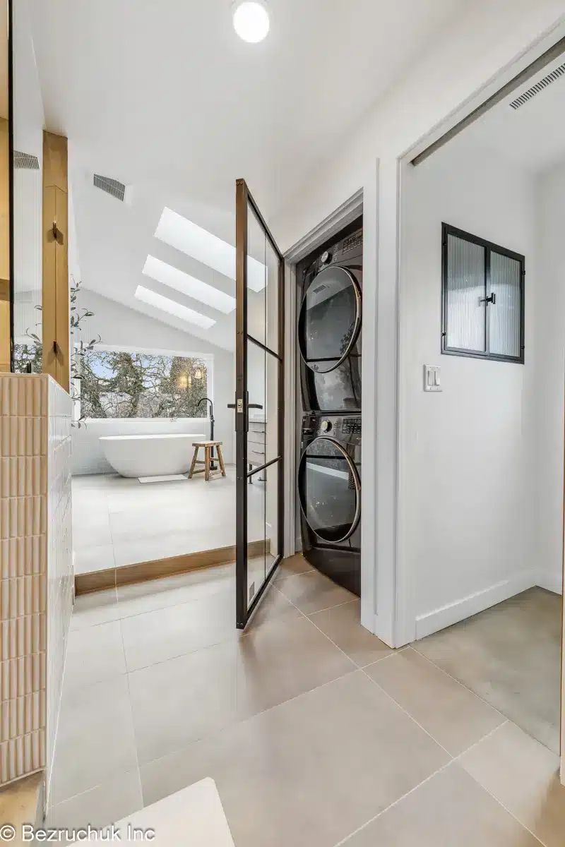 alt=“kitchen and bathroom remodeling seattle washington ”